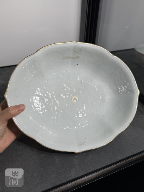 清同治粉彩福禄寿三星神仙人物纹海棠形高足贡碗 - 图8